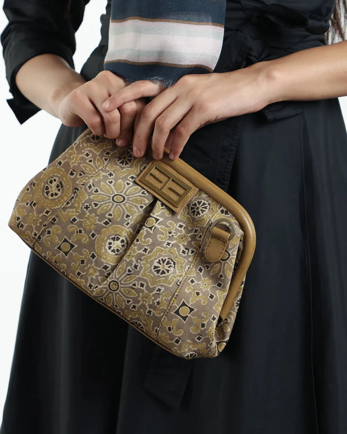 Brown Casual Wear Clutch