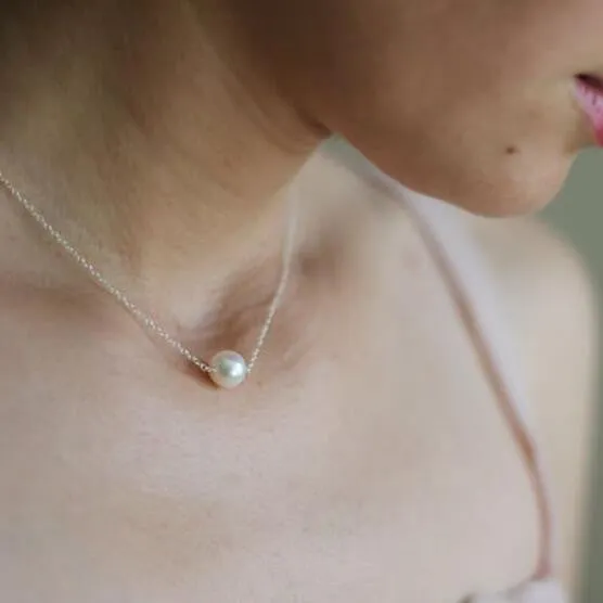 Delicate Pearl Collarbone Necklace Chain