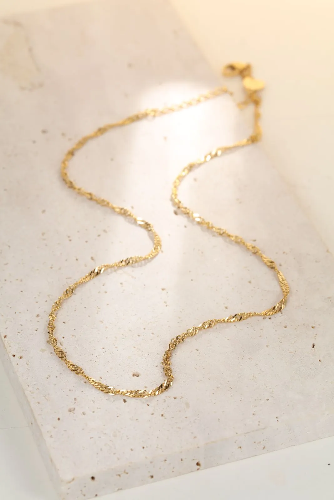 Fine Singapore Chain Necklace Gold