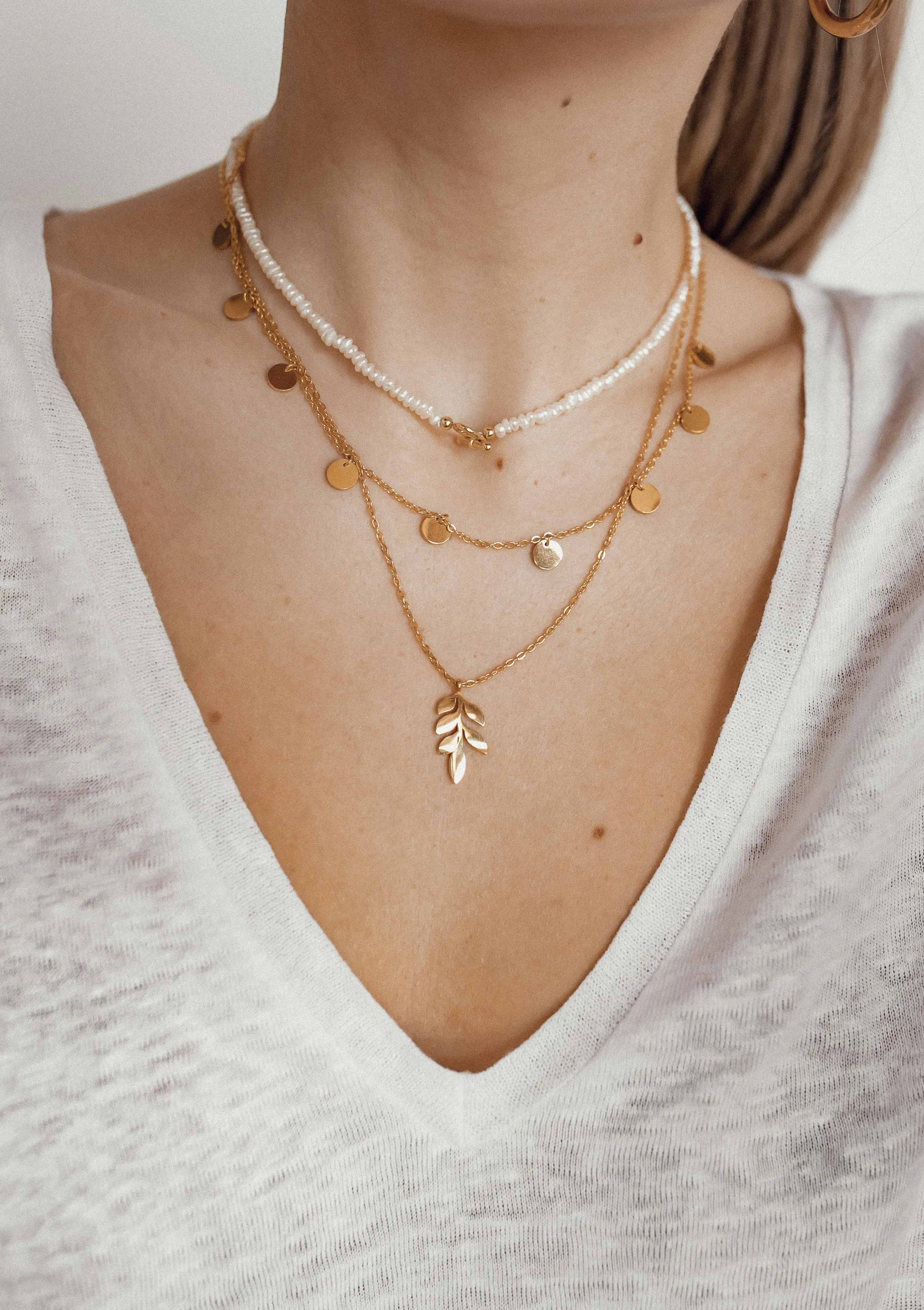 Pretty Leaf Necklace Gold